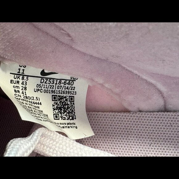 Size 11 Nike Dunk Low Teddy Bear Light Soft Pink Athletic Running Suede Sneaker - Picture 10 of 10